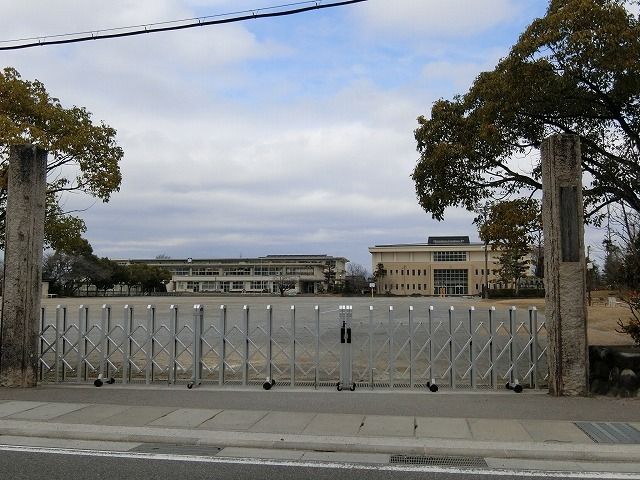 小学校　本巣市真桑小学校（小学校）まで850m