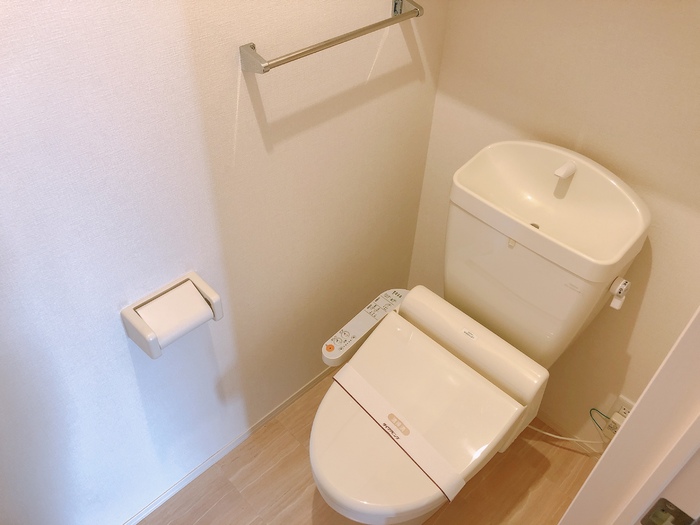 トイレ　ウォシュレット付
