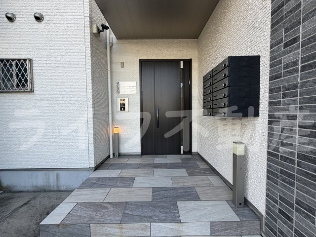 エントランス　毎日通るエントランスはこのようになっています