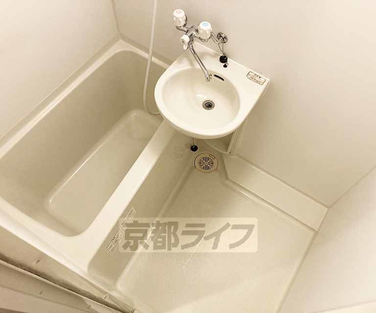 バス・シャワールーム　ゆっくり出来るお風呂です・