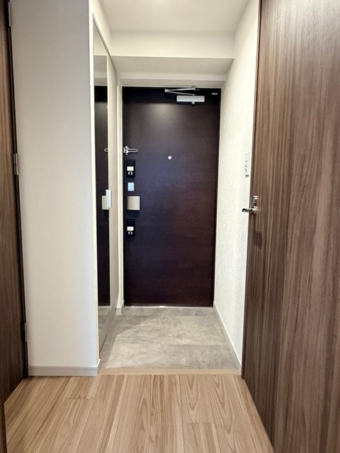 玄関　※別号室参考写真、現況優先※