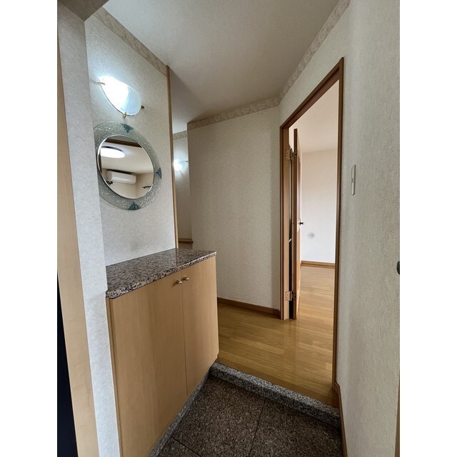 玄関　別部屋のお写真です。