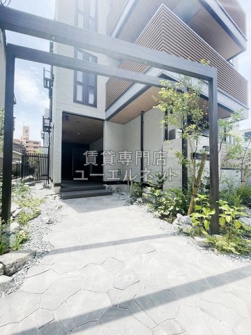 玄関　エントランス