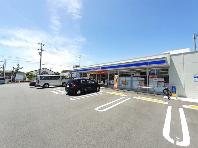 コンビニ　ローソン鈴鹿中江島店（コンビニ）まで200m