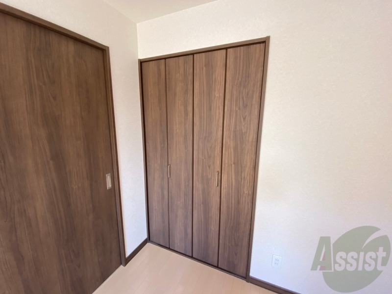 収納　寝室の収納です。部屋がすっきり片付きます。