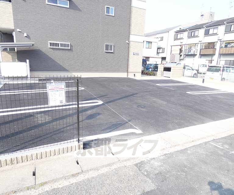 駐車場　駐車スペースです。