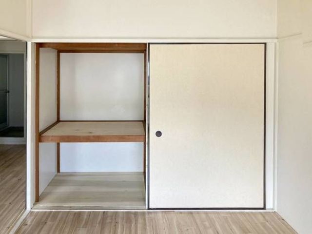 収納　同一物件の別号室の写真です。