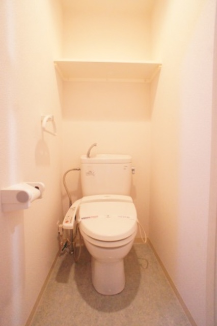 トイレ　バス・トイレ別で毎日快適です
