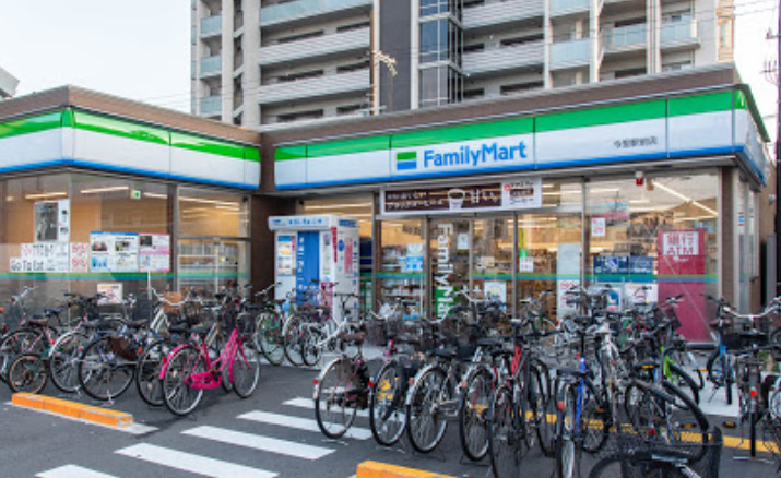 コンビニ　ファミリーマート 今里駅前店（コンビニ）まで196m
