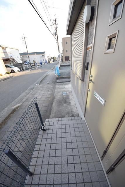 エントランス　★新婚さんオススメ♪駐車場付テラスハウス！！★