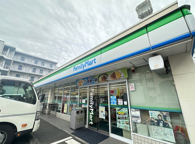 コンビニ　ファミリーマート宿町四丁目店（コンビニ）まで173m