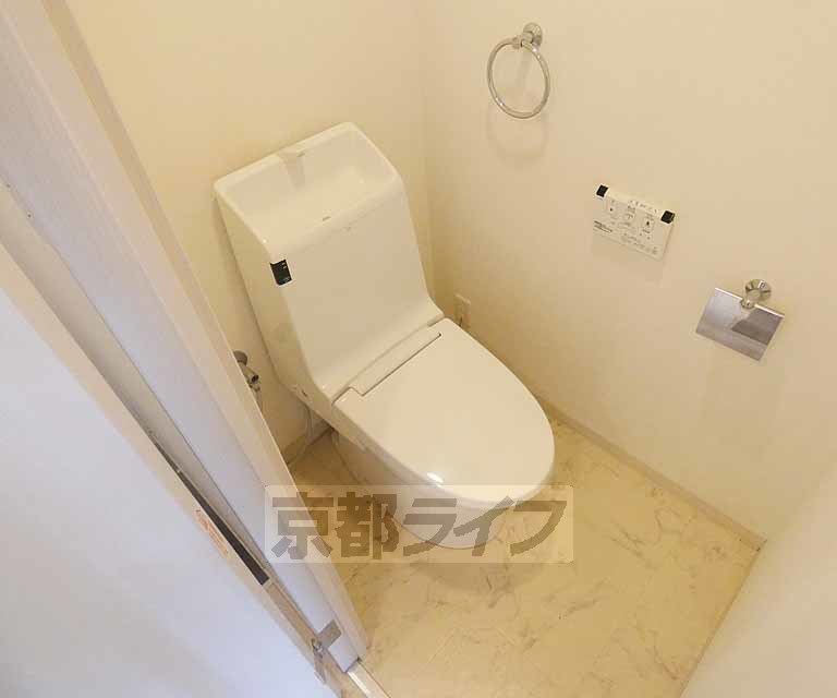 トイレ　清潔感のあるトイレです。