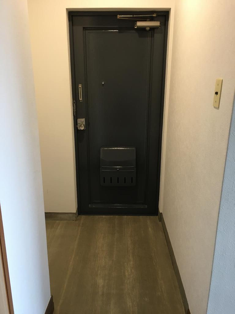 山口アパートの玄関写真