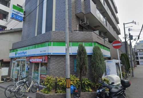 コンビニ　ファミリーマート塚本二丁目店（コンビニ）まで174m