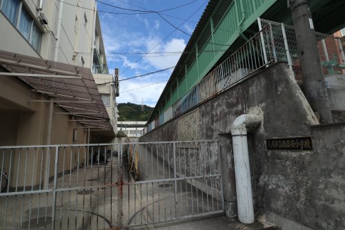 小学校　八尾市立南高安小学校（小学校）まで171m