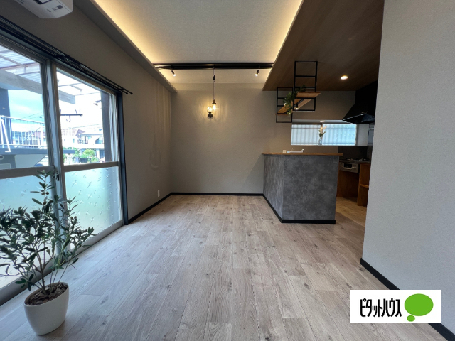 ＪＲ青梅線 羽村駅 徒歩18分 2階建 築51年の居間写真