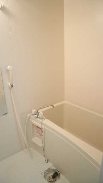 バス・シャワールーム　※別部屋参考写真
