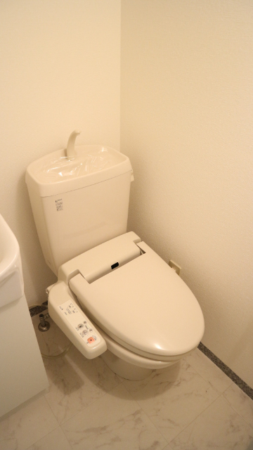 トイレ　※別部屋参考写真