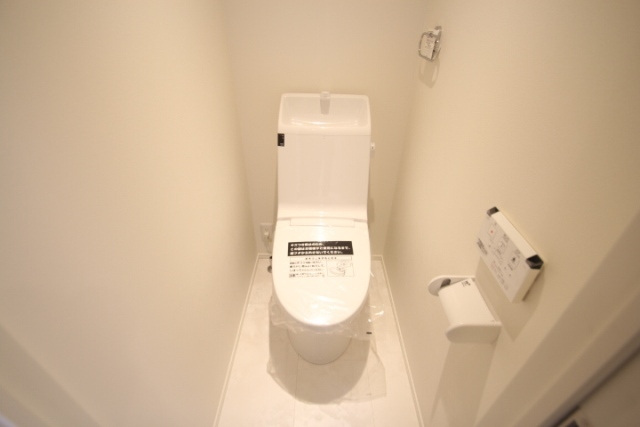 トイレ　※同物件別号室参考写真