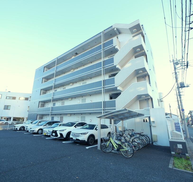 建物外観　シックな落ち着いた外観です