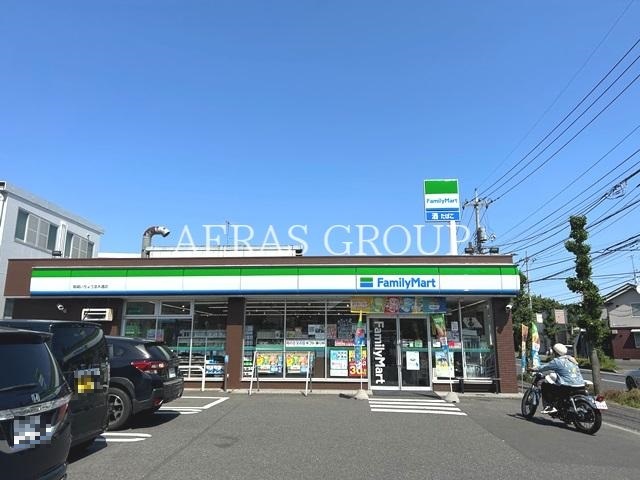コンビニ　ファミリーマート 稲城いちょう並木通店（コンビニ）まで157m