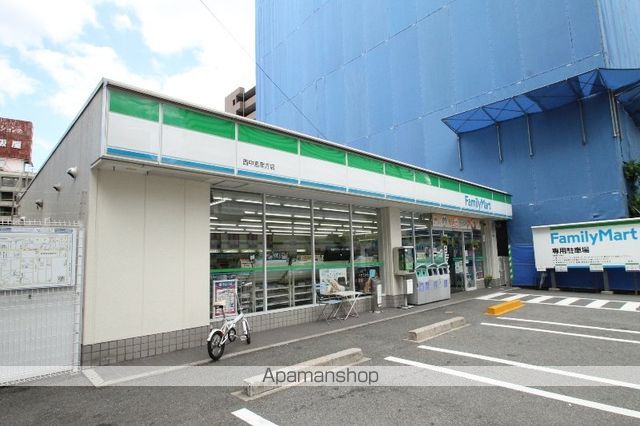 コンビニ　ファミリーマート（コンビニ）まで202m