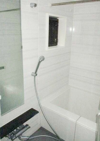 バス・シャワールーム　別部屋の画像を使用しております。