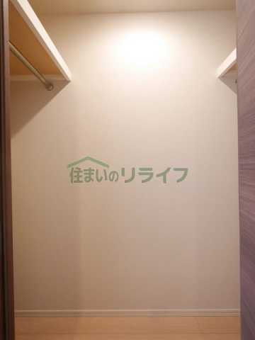 収納　コンフォリア新宿イーストサイドタワー※別部屋の参考写真です