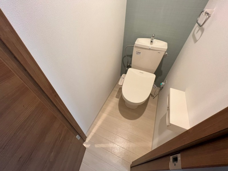 トイレ　ウォシュレット機能がついたトイレ。安心して使用できますね。