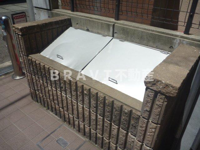 その他共有部分　【プレサンス谷町七丁目II】ゴミ置き場
