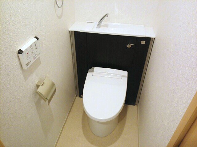 トイレ　落ち着いたトイレです
