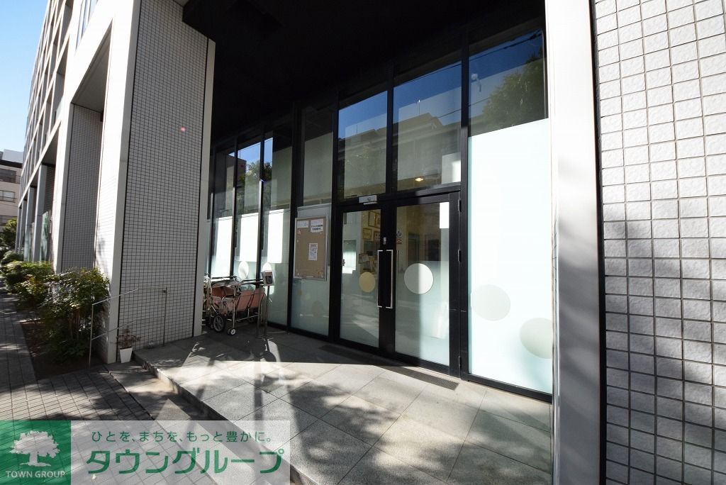 エントランス　タウンハウジングレジデンス事業部　恵比寿店・赤坂店までお問…