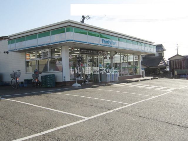 コンビニ　ファミリーマート岡崎針崎店（コンビニ）まで730m