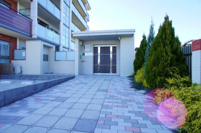 エントランス　建物の内部です