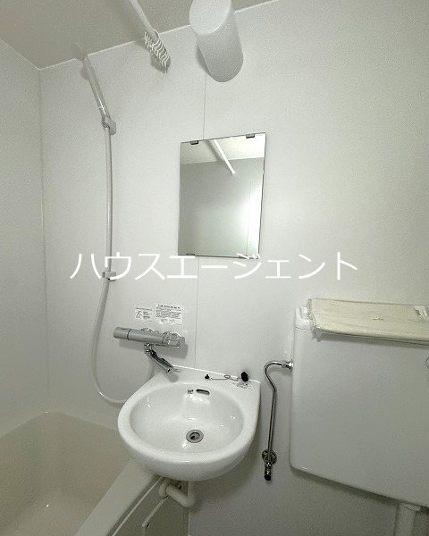 洗面設備　綺麗な洗面所です。※参考画像・反転タイプ