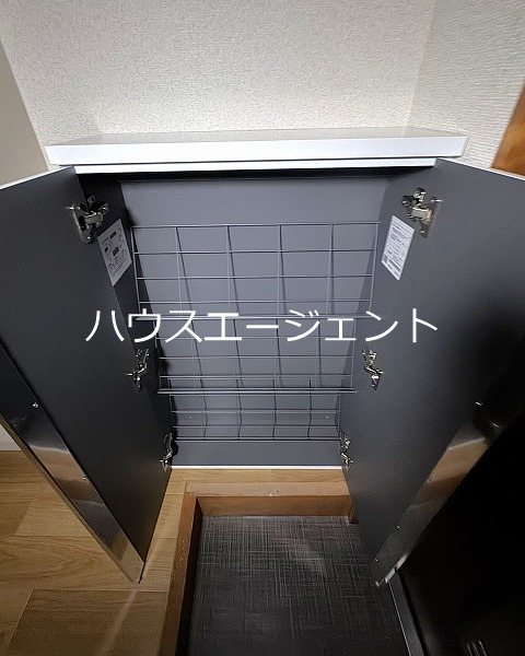 収納　シューズボックスです。※参考画像・反転タイプ
