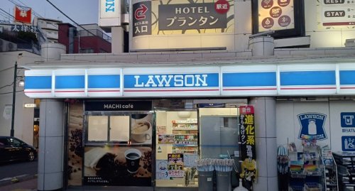 コンビニ　コンビニ（コンビニ）まで2592m