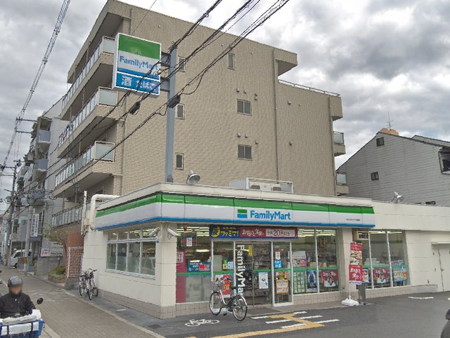 コンビニ　ファミリーマート内代町二丁目店（コンビニ）まで345m