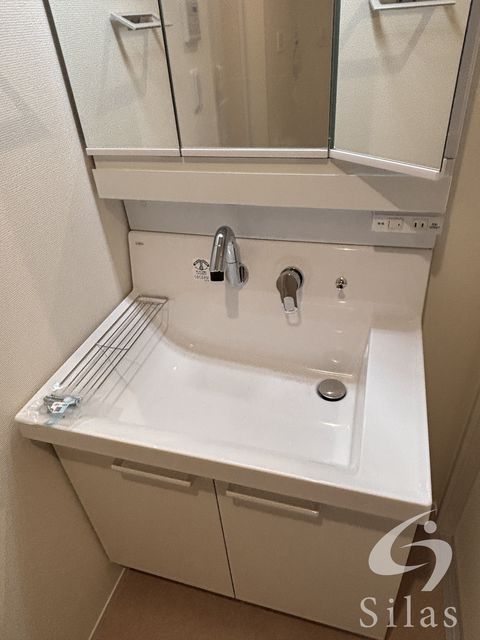 洗面設備　同仕様