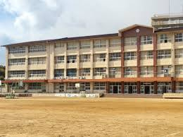 小学校　西宮市立高須小学校（小学校）まで932m