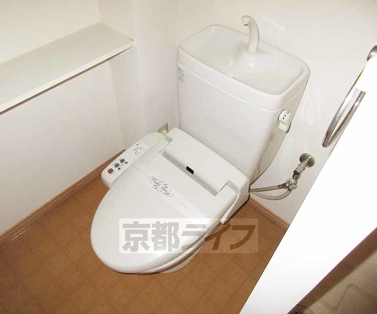 トイレ　ウォシュレット付き！