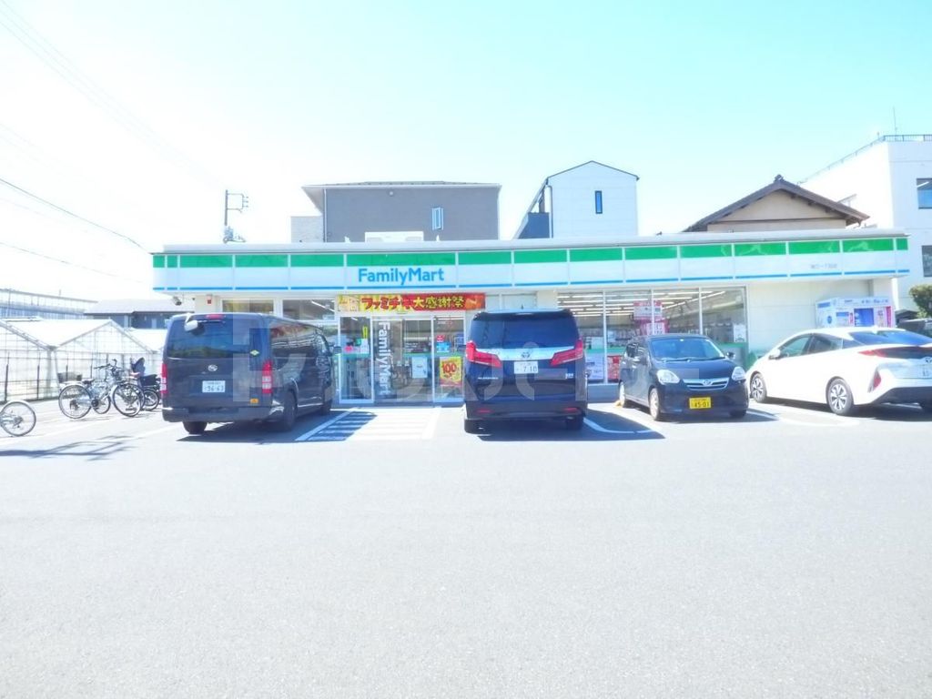 コンビニ　ファミリーマート瑞江一丁目店（コンビニ）まで90m