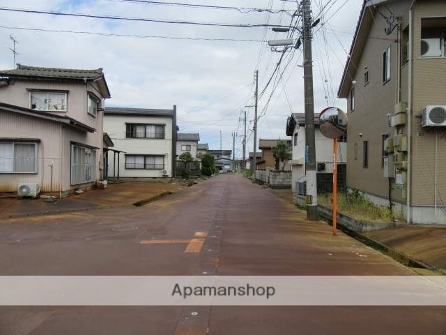 その他　前面道路（その他）まで0m