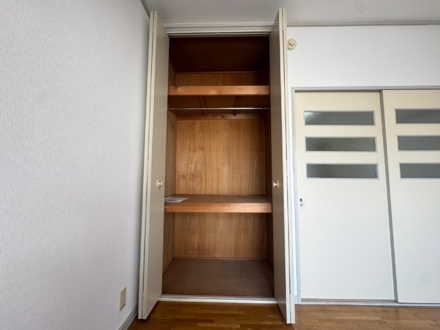 洗面設備　※同タイプの別部屋の写真です
