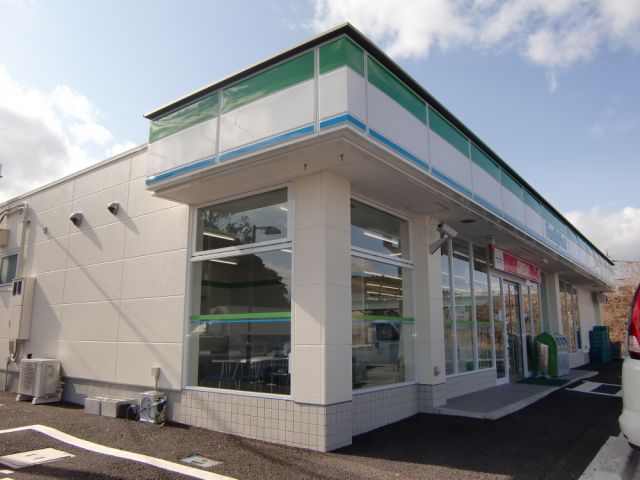 コンビニ　ファミリーマート羽津店（コンビニ）まで340m