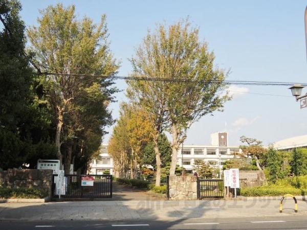 高校・高専　八日市高校（高校・高専）まで400m
