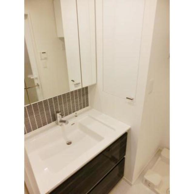 洗面設備　※写真は同タイプ住戸です。