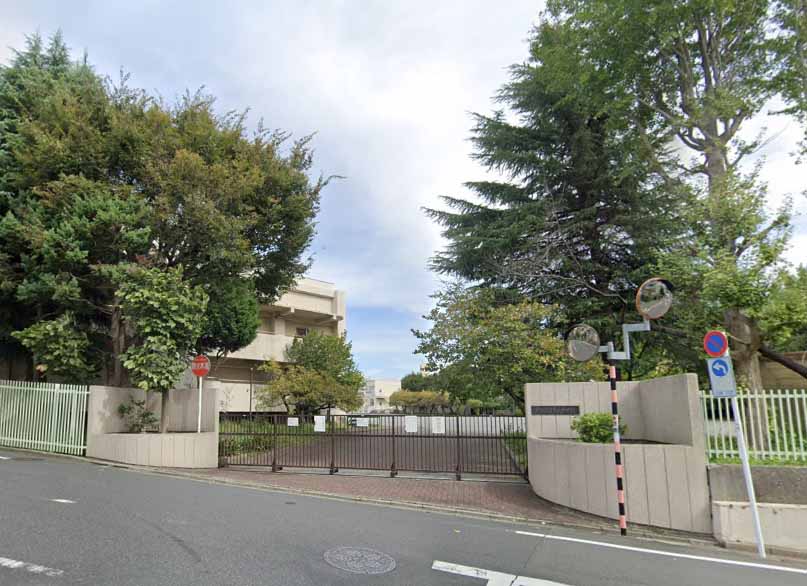 中学校　大田区立馬込中学校（中学校）まで886m