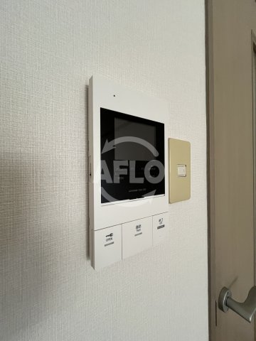 セキュリティ　童夢江坂　モニター付きインターホン