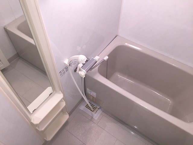 バス・シャワールーム　※別部屋のお写真になります